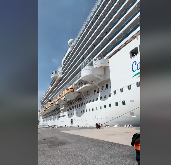 Dopo una lunga odissea sbarcata a Piombino la Costa Diadema